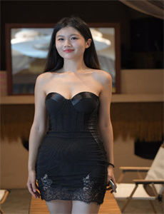 一女被两男吃奶添下A片-巜趁夫洗澡被公侵犯
